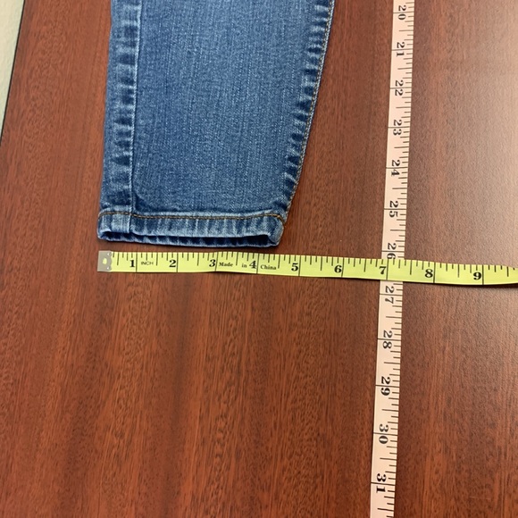 Guess Jeans - Picture 3 of 7